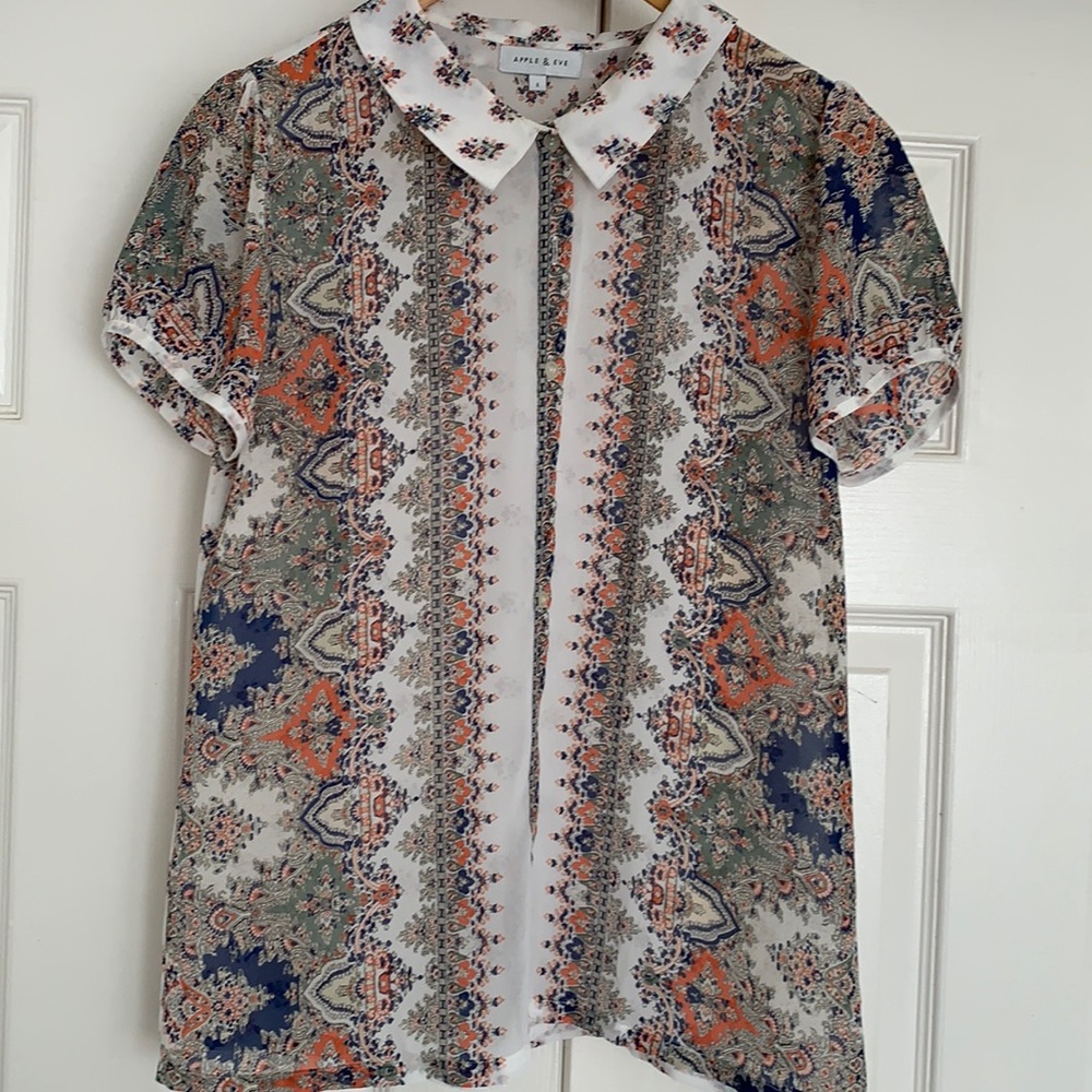 Apple & Eve blouse